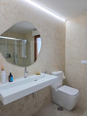 Classy 1BR Apartment near the Coast in Cangas