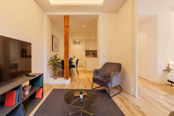 Modern 2BR at Palacio Real