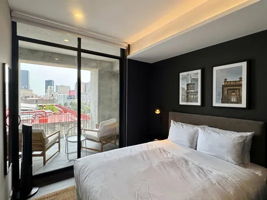 Bright 2BR w/ Terrace in Tabacalera