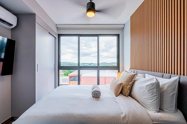Sophisticated 1BR w/ Great Deco in Centriqo