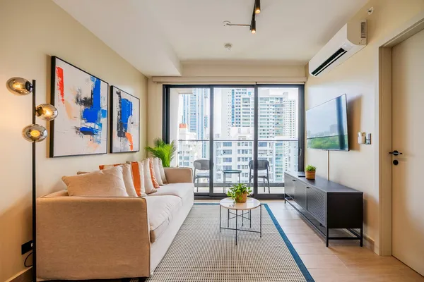 Amazing 2BR in San Francisco w/ Balcony