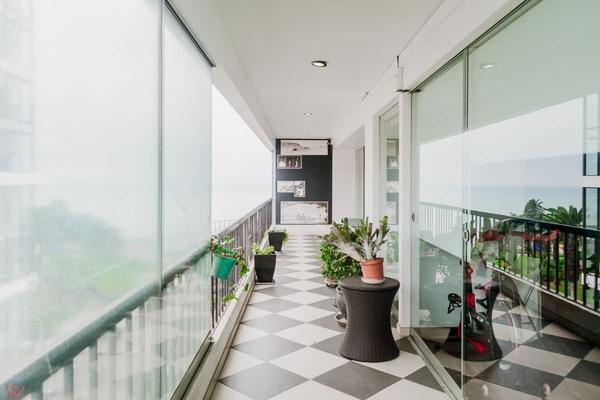 Bright 2BR w/ Scenic Balcony Views