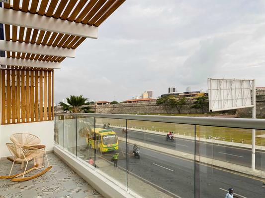 Lovely 2BR w/ Balcony and Balcony near C. Amurallada