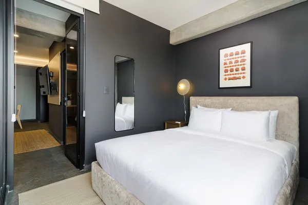 Radiant 1BR in Tabacalera w/ Balcony