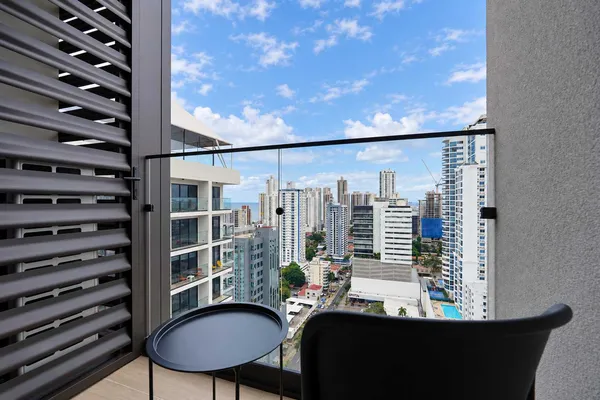 Refined 2BR w/ Balcony in San Francisco