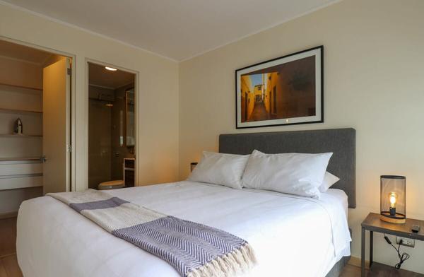 Super 1BR w Balcony in Barranco
