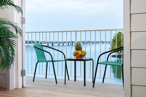 Deluxe 1BR w/ Balcony  & AC in Panama