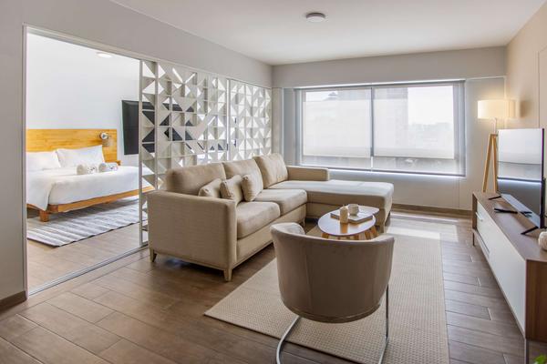 Spacious and Classy 2BR in Miraflores