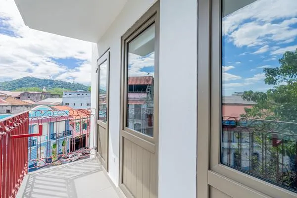 Sweeping Loft in Casco Viejo