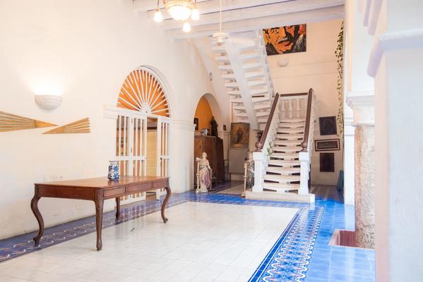 Fantastic 5BR House w/ Pool in Cartagena