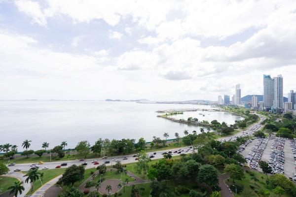 Harmonious 1BR in YOO