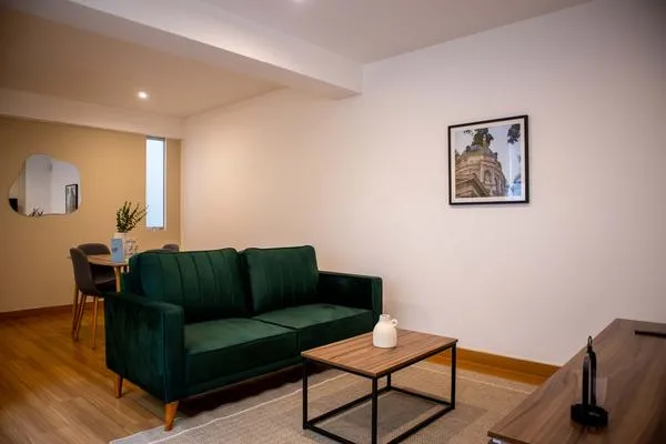 Striking 1BR near Malecon in Miraflores