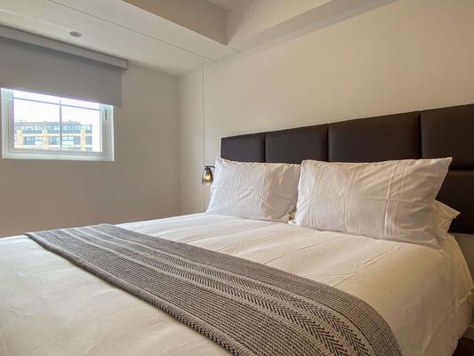 Upscale 2BR w/ Balcony & View in Miraflores