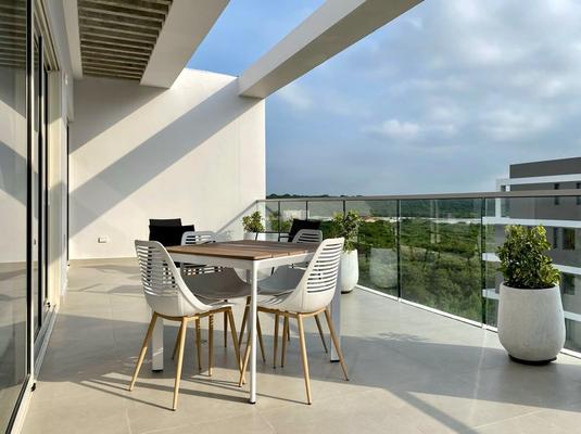 Cozy 2BR w/ balcony n AC in Cartagena