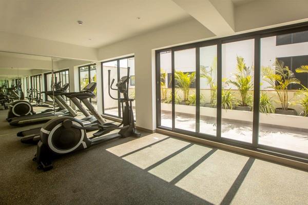 Bold and Spacious 2BR in Miraflores