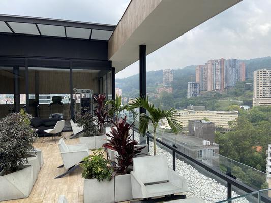 Modern 1BR Stay w/Pool in Energy Building