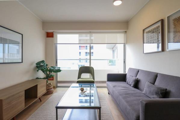 Super 1BR w Balcony in Barranco