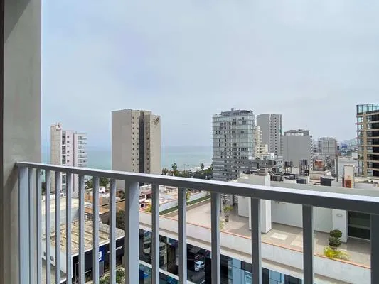 Upscale 2BR w/ Balcony & View in Miraflores