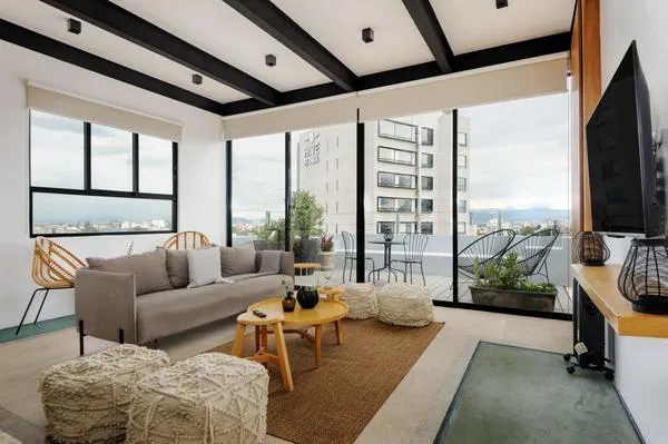 Iluminating 3BR Triplex in Roma Norte