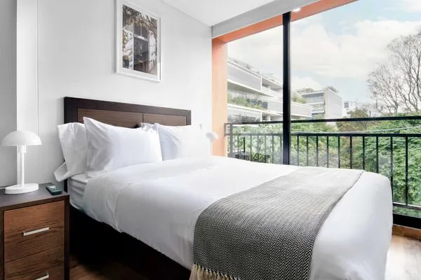 Stylish Loft w/ Terrace near Parque 93