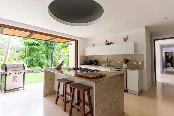 Beautiful 4BR Villa at Mesa de Yeguas