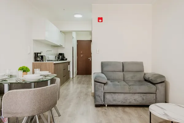 Wonderful Loft with Balcony & Gym