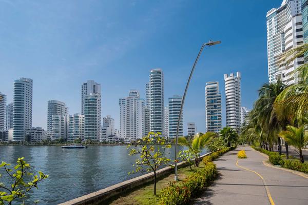 Fascinating Loft w/ Balcony in Bocagrande