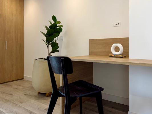 Upscale Loft w/ Balcony in Santa Bárbara