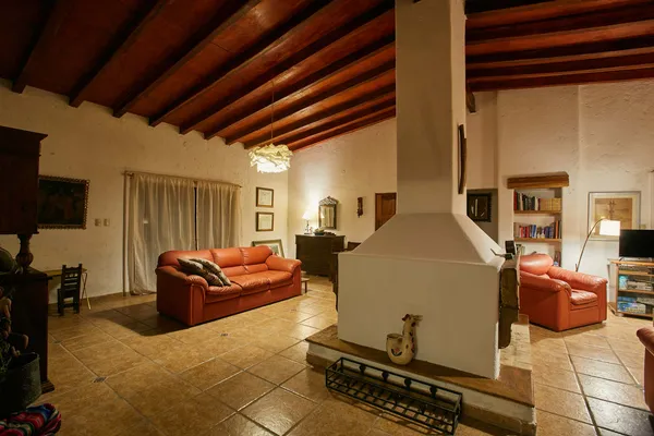 Nature Retreat 4BR w/ Pool & BBQ in Cañete