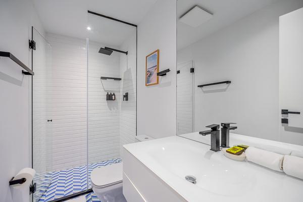 Dazzling 2BR in Plaza Herrera