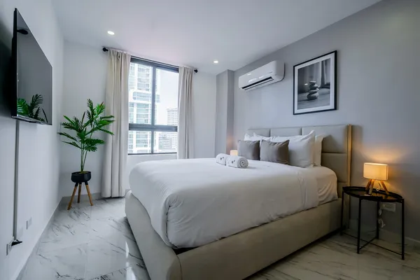 Cozy 1BR on Calle 50 w/ View