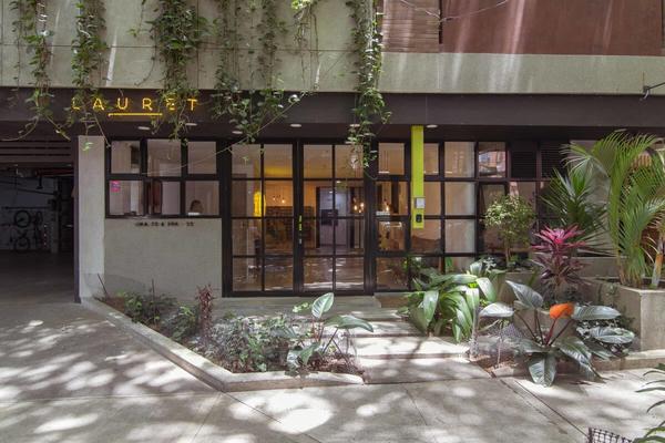 Astounding Loft w/ AC  in Laureles