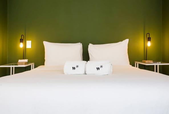 Iconic 2BR w/ Rooftop Casco Antiguo