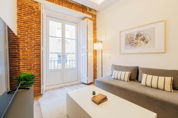 Elegant 2BR at Palacio Real