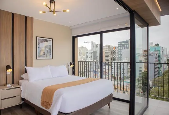 Amazing 3BR w/ Balcony in Miraflores