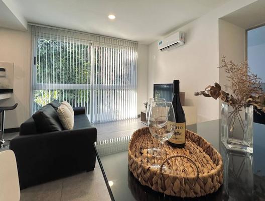 Stylish 1BR w/ AC & Mountain Views