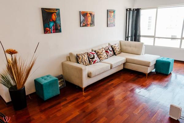 Warm 2BR w/ Great View in Miraflores