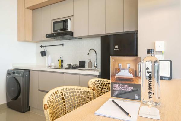 Elegant Beachview 1BR w/ Balcony in Crespo