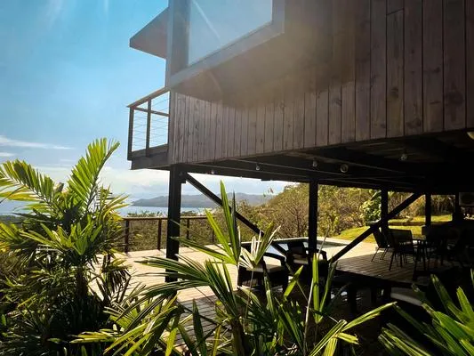 Bright 2BR w/ Pool & Ocean Views near Playa Venao