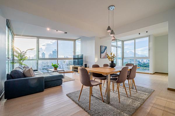 Thrilling 2BR with Perfect City View