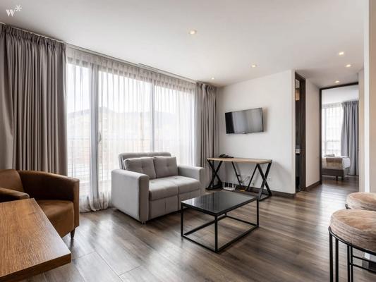 Modern 2BR in Luxury Building in Chico