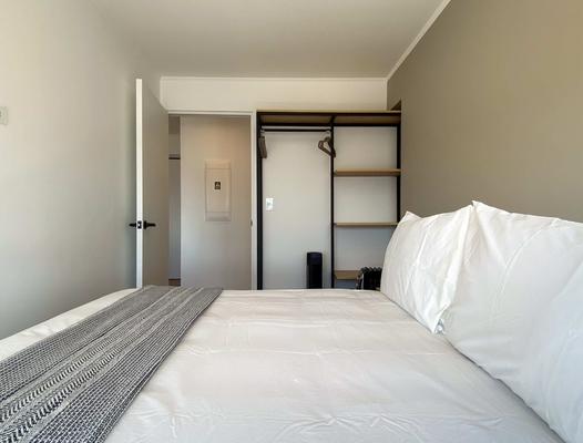 Amazing 2BR w/ Balcony & View in Miraflores