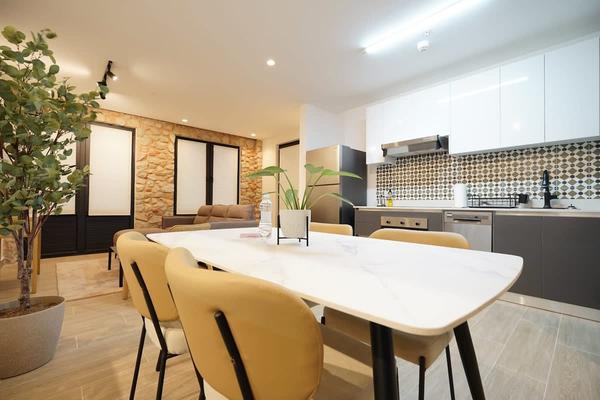 Intimate 1BR with Balcony in Casco Viejo