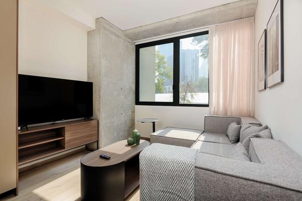 Distinctive 2BR in the Heart of San Rafael