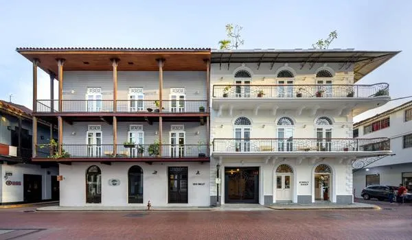 Bright 2BR w/ Balcony in Casco Viejo
