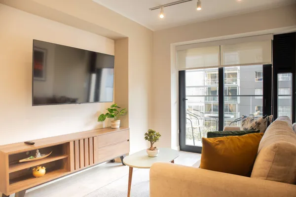 Upscale 2BR w/ Balcony & View in Miraflores