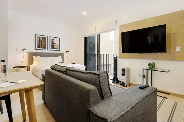 Upscale Loft w/ Balcony in Roma Norte