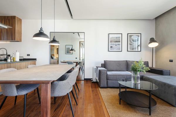 Dreamy 2BR with Elegant Balcony in Roma Nte