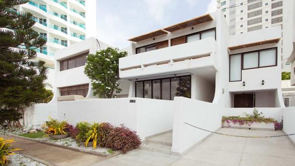 Luxury 2BR Oceanview Home in Castillogrande