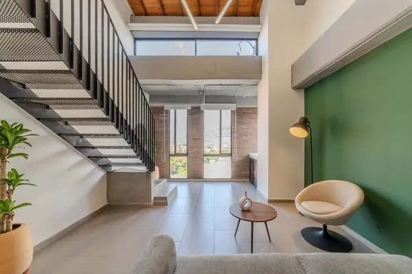 Contemporary Duplex w/ AC in Laureles